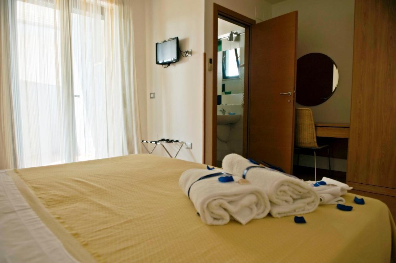 Hotel Leuco' Martinsicuro Zewnętrze zdjęcie