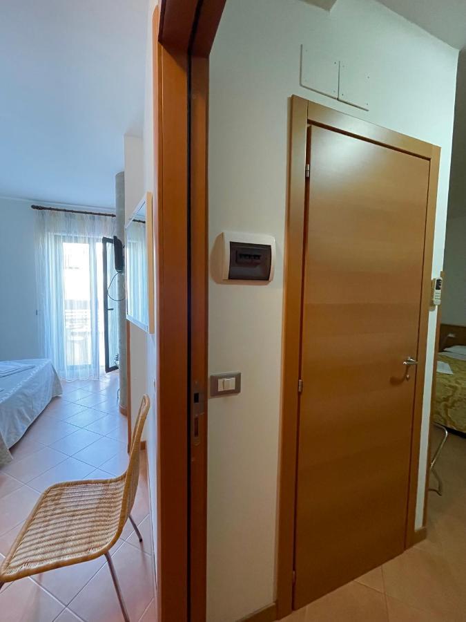 Hotel Leuco' Martinsicuro Zewnętrze zdjęcie