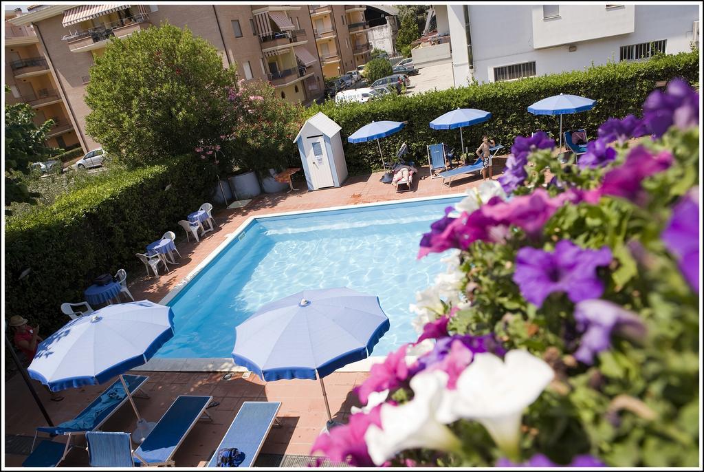 Hotel Leuco' Martinsicuro Zewnętrze zdjęcie