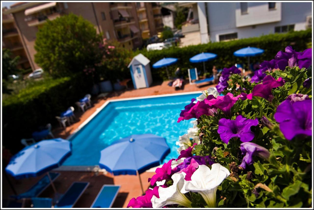 Hotel Leuco' Martinsicuro Zewnętrze zdjęcie